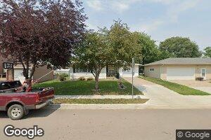 214 W 4th Ave, Lennox, SD 57039