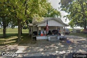 910 Mulberry St, Keyesport, IL 62253