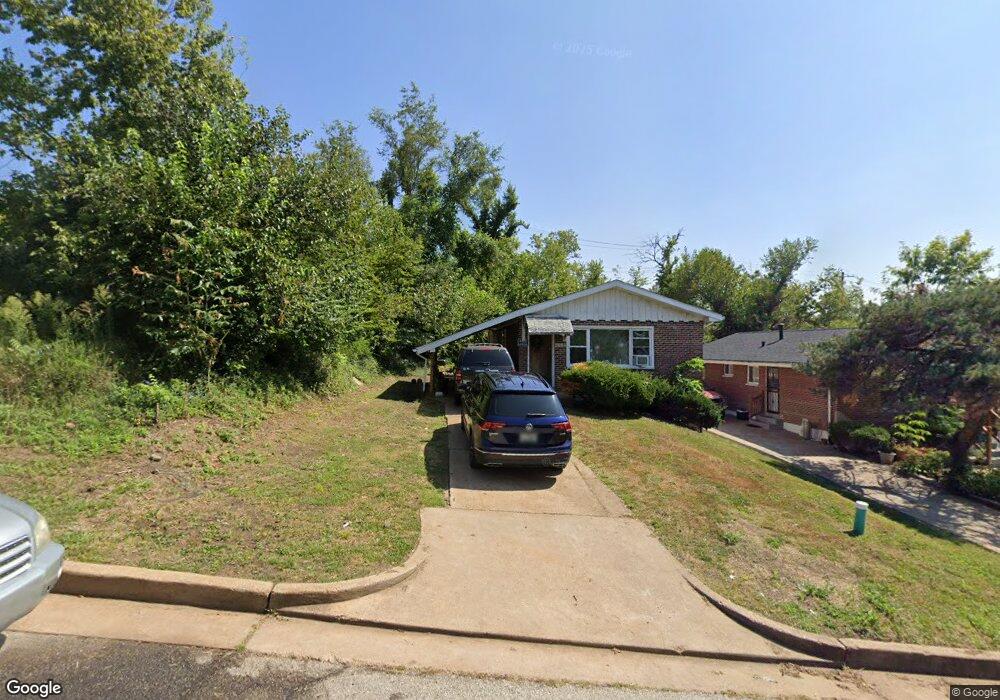 4520 Carrie Ave, Saint Louis, MO 63115 - photo 1