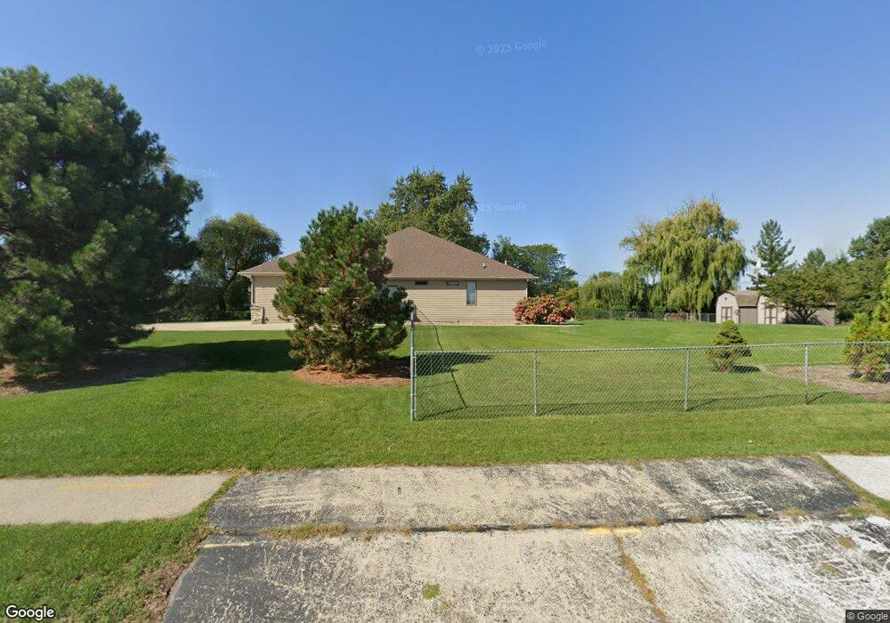 W156N7317 Pilgrim Rd, Menomonee Falls, WI 53051 - photo 1