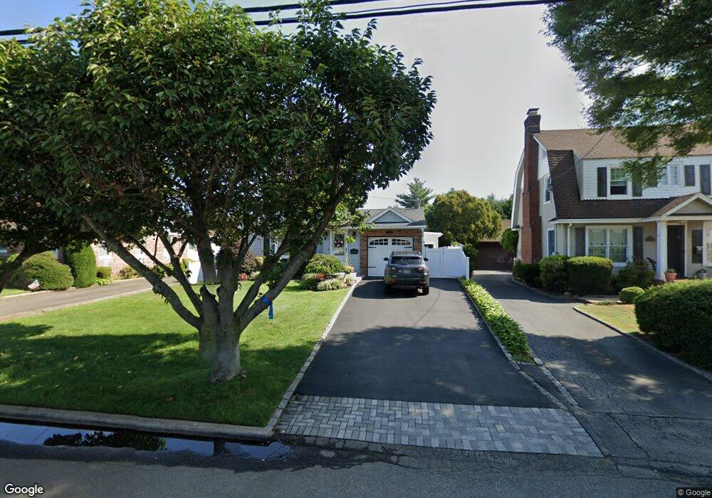 132 Evergreen Ave, Bethpage, NY 11714 - photo 1