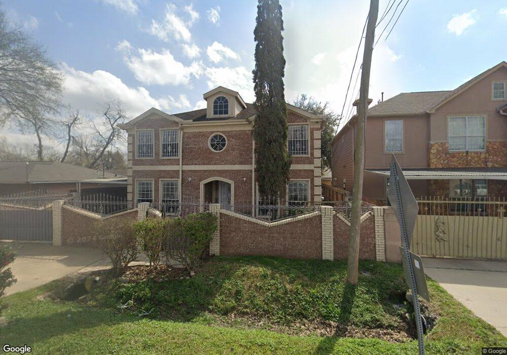 12 Veenstra St, Houston, TX 77022 - photo 1