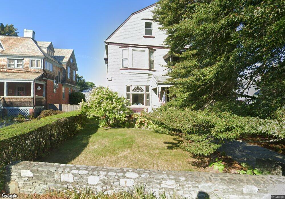 38 Rhode Island Ave, Newport, RI 02840 - photo 1
