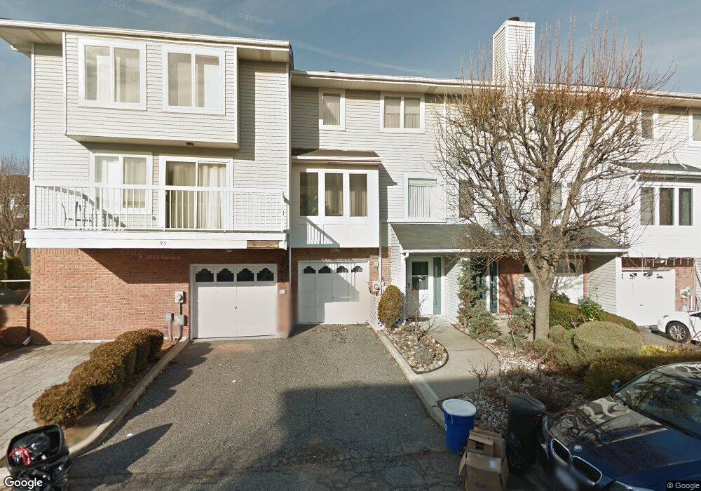 33 Flagship Cir, Staten Island, NY 10309 - photo 1