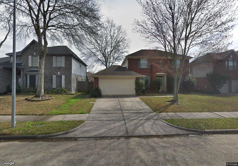 4911 Widerop Ln, Friendswood, TX 77546 - photo 1