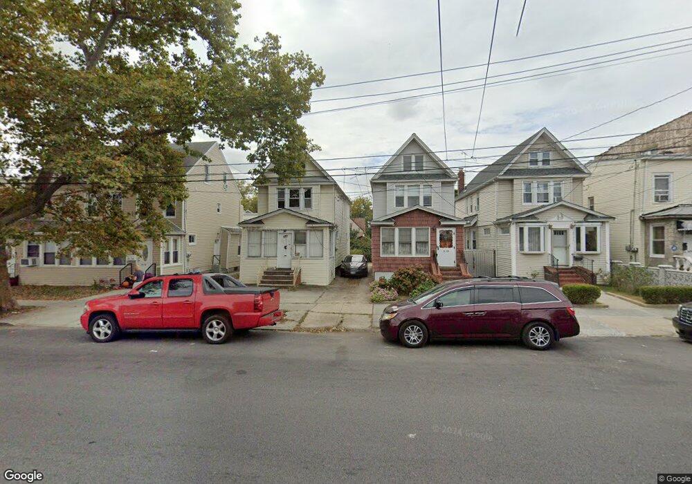 8726 111th St, Richmond Hill, NY 11418 - photo 1