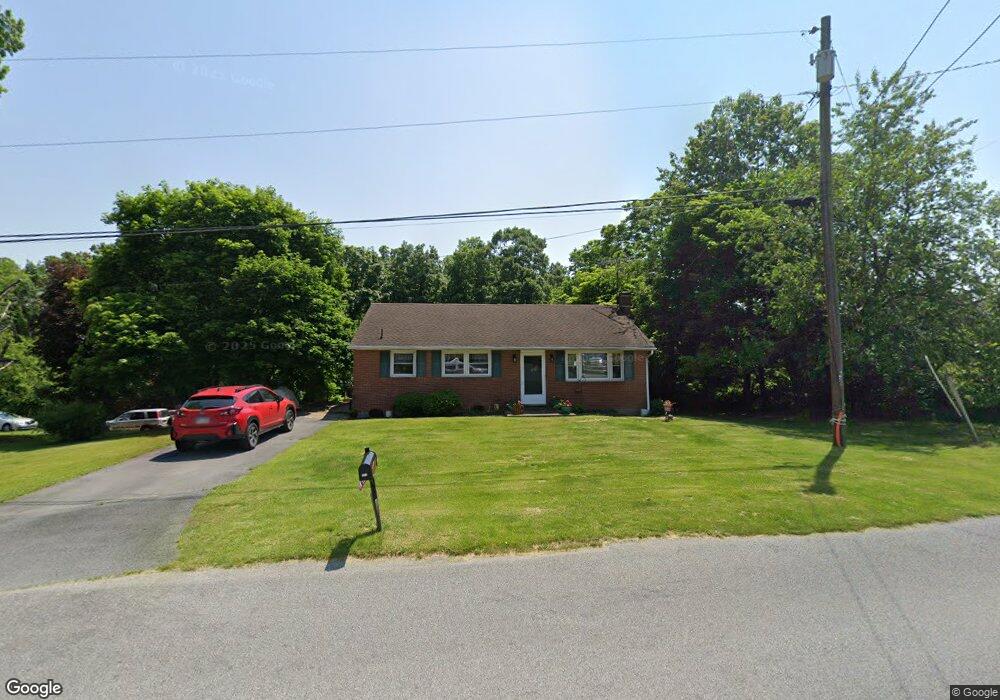 694 Hamilton Ave, Chambersburg, PA 17202 - photo 1