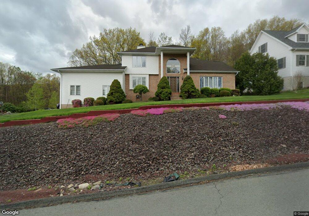 208 Clairmont Rd, Scranton, PA 18519 - photo 1