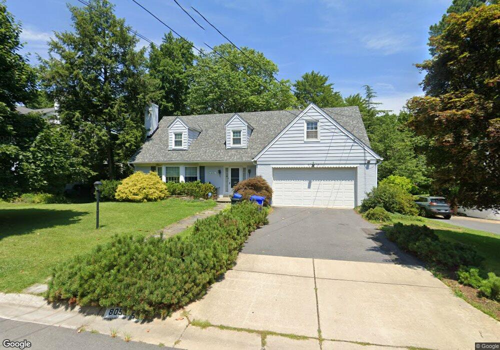 8050 Glendale Rd, Chevy Chase, MD 20815 - photo 1