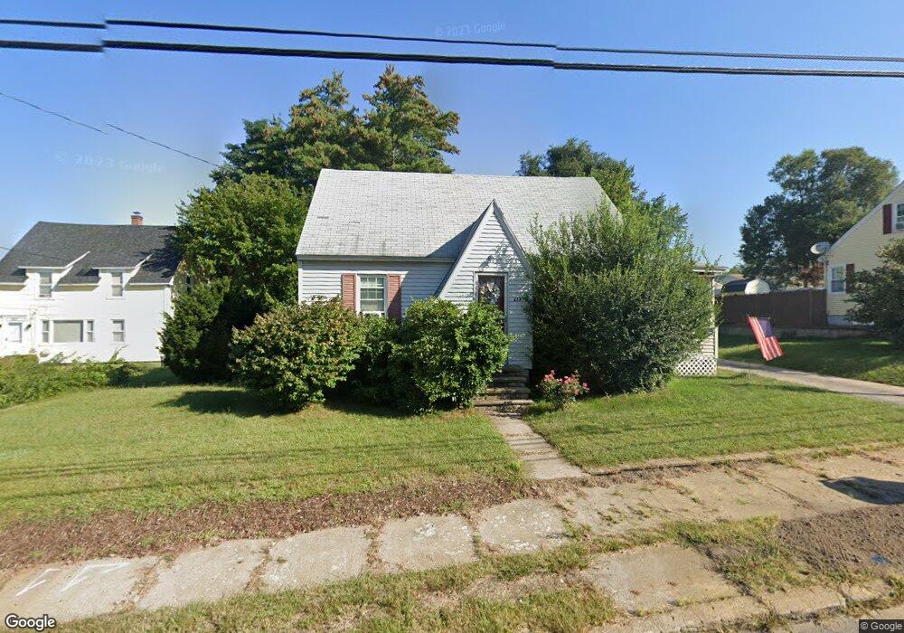 272 Cilley Rd, Manchester, NH 03103 - photo 1