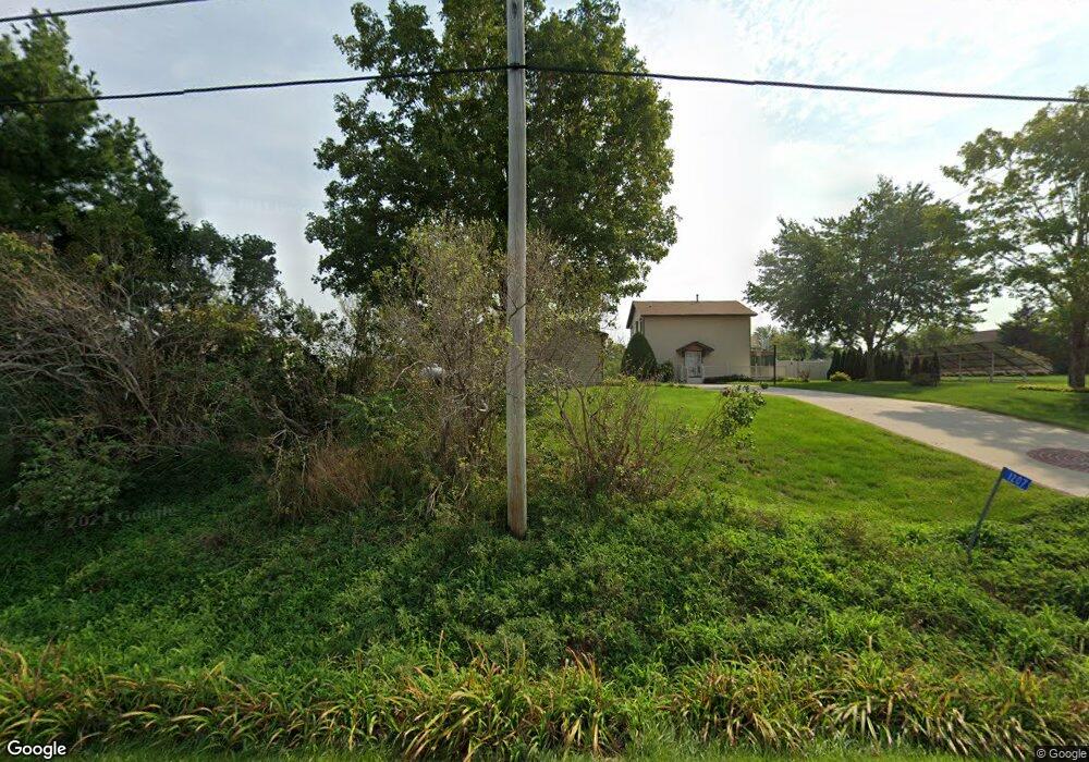 1207 Stoney Point Rd NW, Cedar Rapids, IA 52405 - photo 1