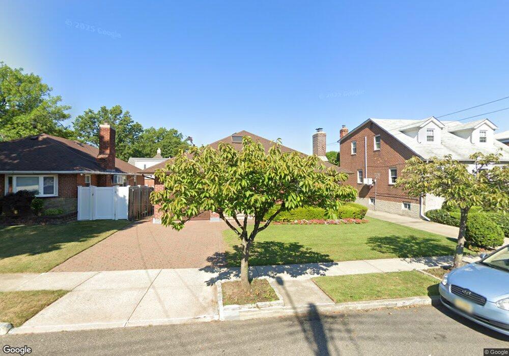 2954 170th St, Flushing, NY 11358 - photo 1