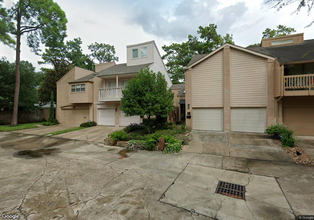 10136 Valley Forge Dr unit 5, Houston, TX 77042 - photo 1