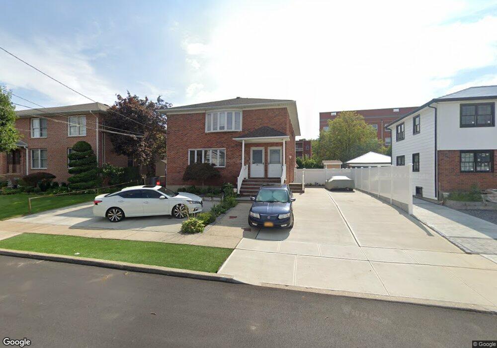 34 Barrymore Blvd, Franklin Square, NY 11010 - photo 1