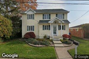 30503 Island Dr, Rockwood, MI 48173