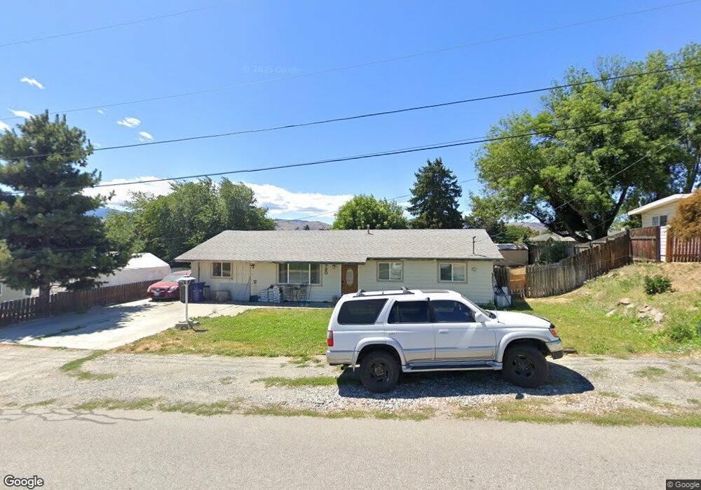 780 N Jonathan Ave, East Wenatchee, WA 98802 - photo 1