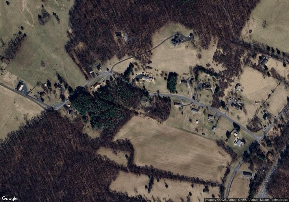 102 Oak Ridge Ln, Staunton, VA 24401 - photo 1