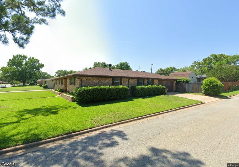 2901 Sidney Dr, Denison, TX 75020 - photo 1