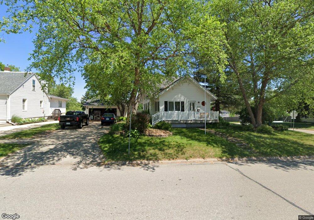 1303 W 8th St, Cedar Falls, IA 50613 - photo 1