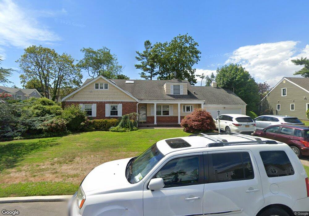 5 Hawthorne Ln, Lawrence, NY 11559 - photo 1