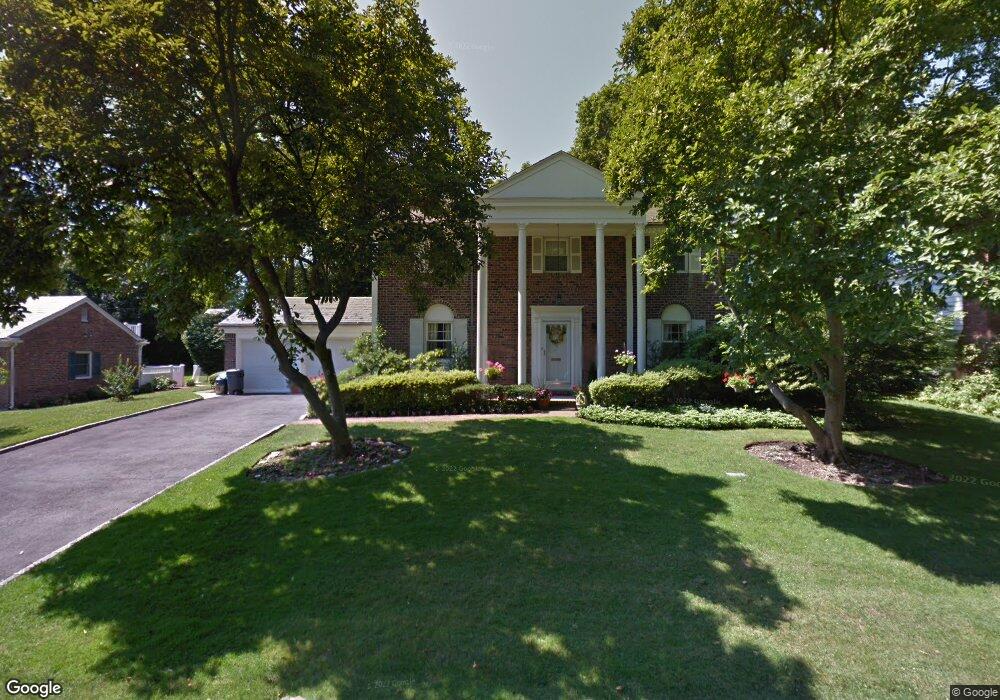 30 Lafarge Ln, Manhasset, NY 11030 - photo 1