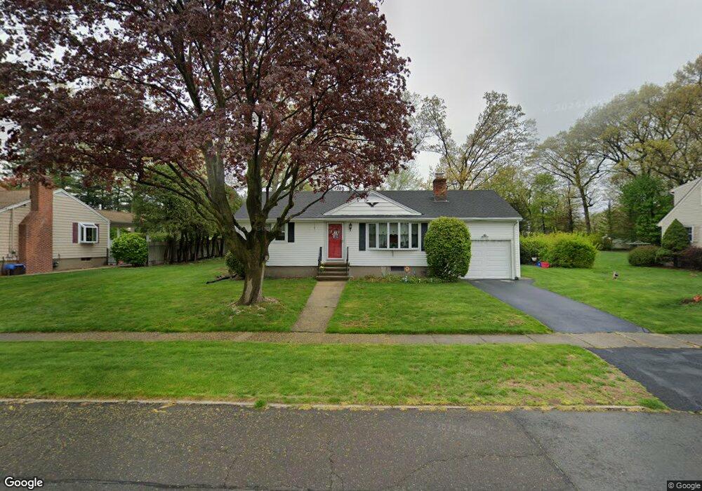 225 Fairfax Dr, Stratford, CT 06614 - photo 1