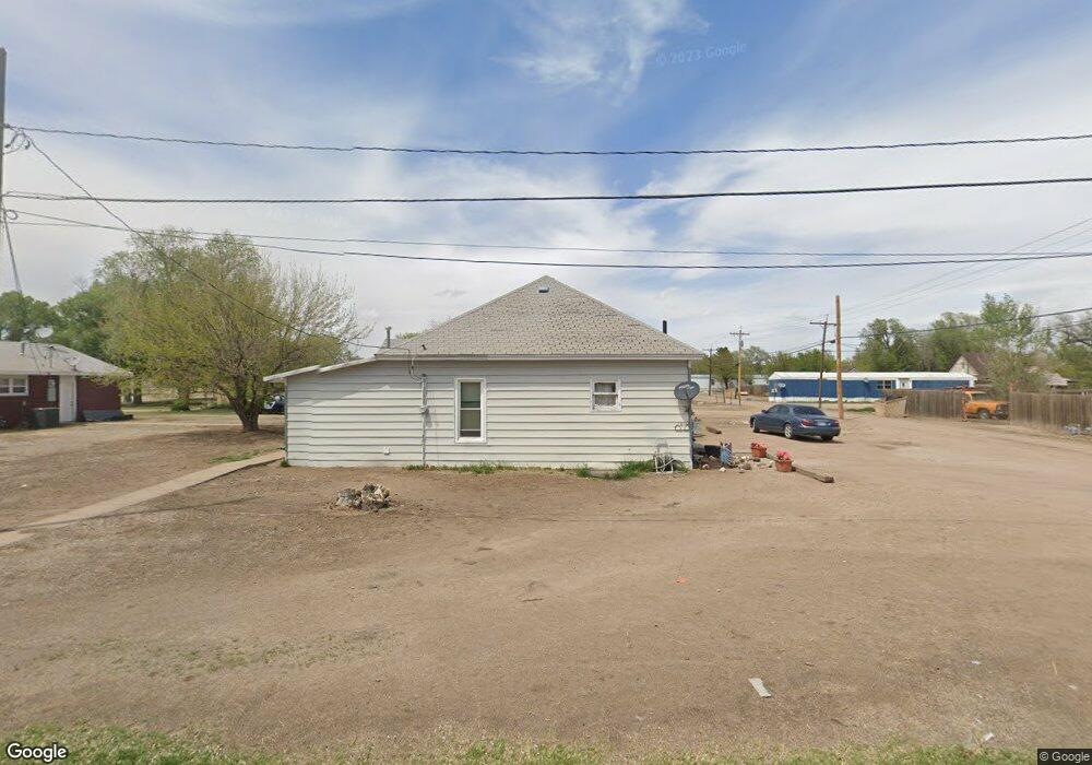 204 E 8th St, Hugoton, KS 67951 - photo 1