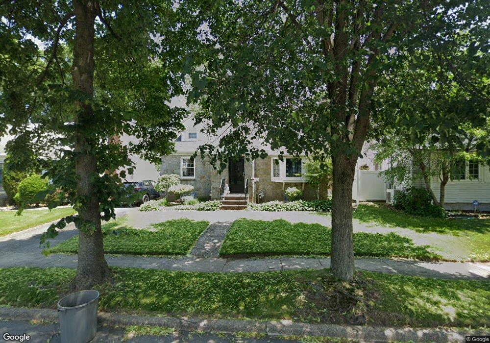 90 Millington Place, Mineola, NY 11501 - photo 1