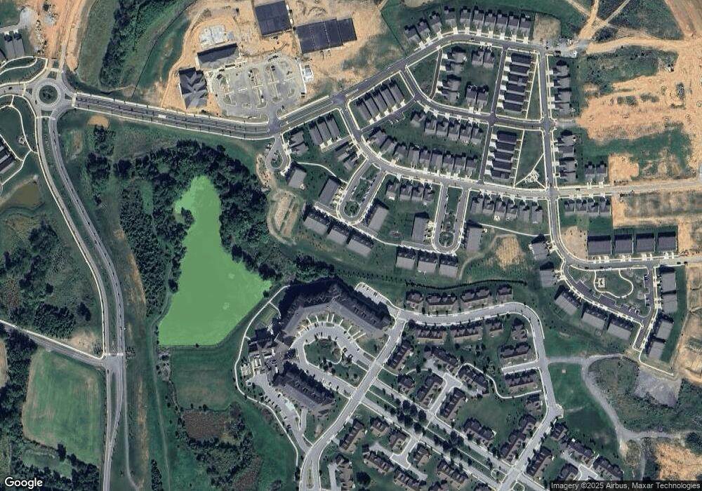 322 Hammersmith Cir, Frederick, MD 21702 - photo 1