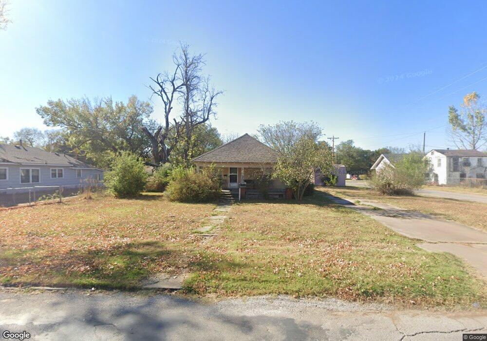 1028 N Oklahoma Ave, Okmulgee, OK 74447 - photo 1