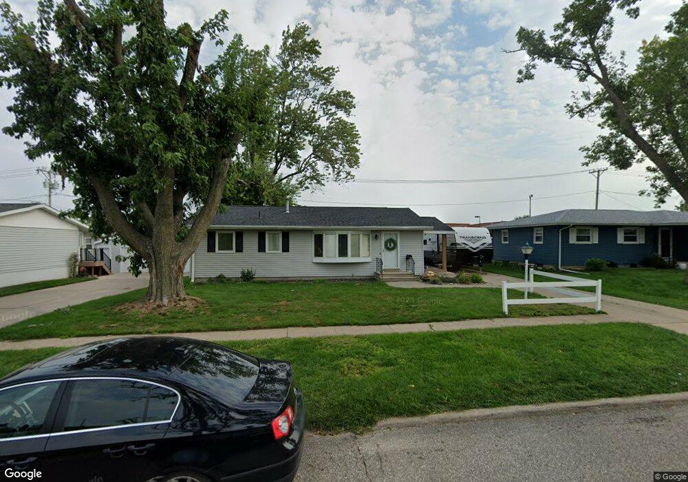 1580 Hillview Dr, Marion, IA 52302 - photo 1