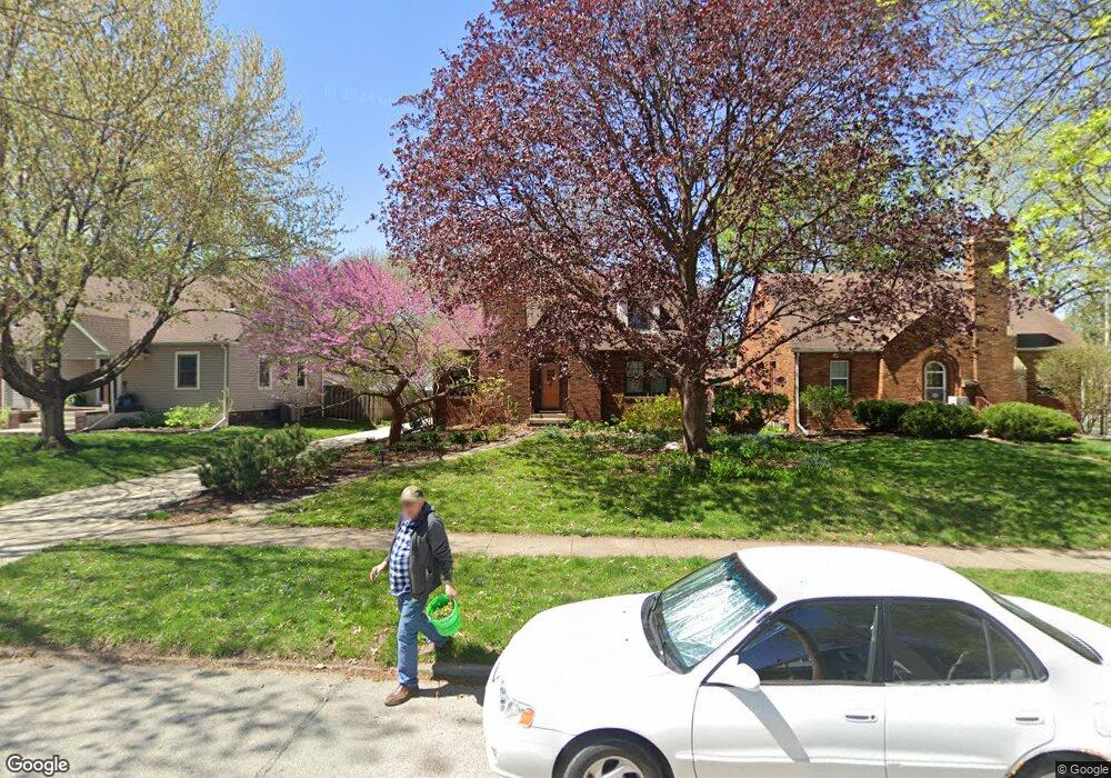 2804 44th St, Des Moines, IA 50310 - photo 1