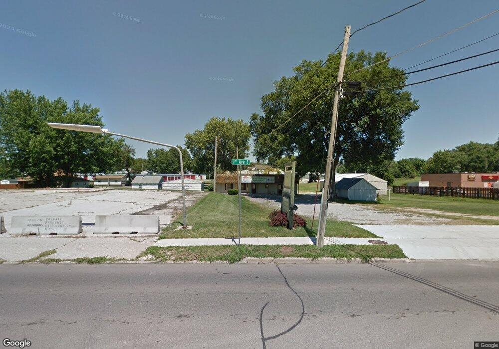 1000 1st Ave E, Newton, IA 50208 - photo 1