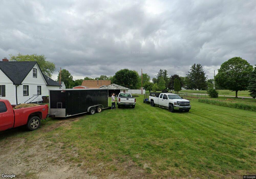 427 Henry St, Woodville, OH 43469 - photo 1