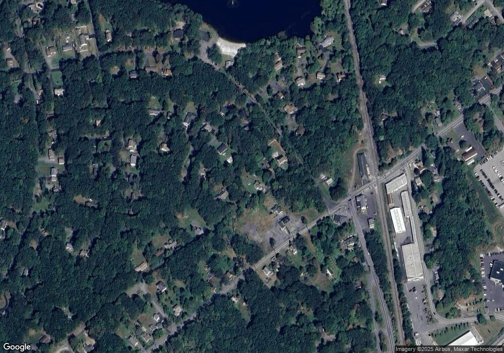 2310 Winchester Rd, Pocono Summit, PA 18346 - photo 1