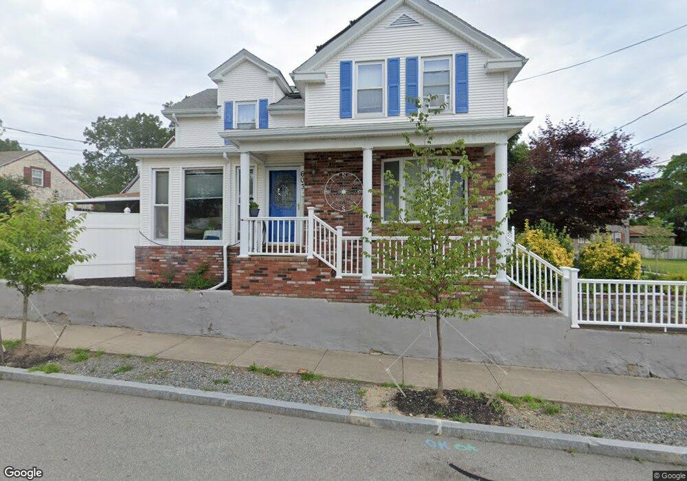 603 Maxfield St, New Bedford, MA 02740 - photo 1