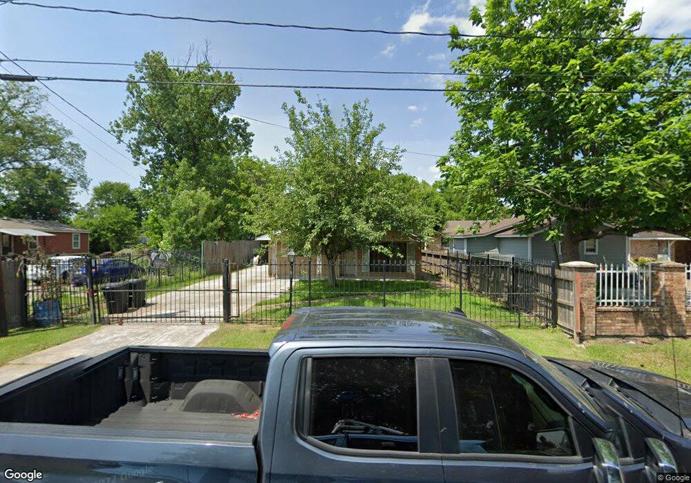4221 Trenton Rd, Houston, TX 77093 - photo 1