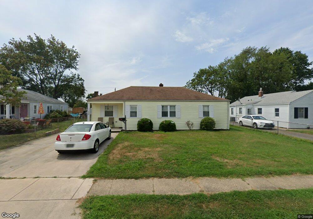 704 Woodtop Rd, Wilmington, DE 19804 - photo 1