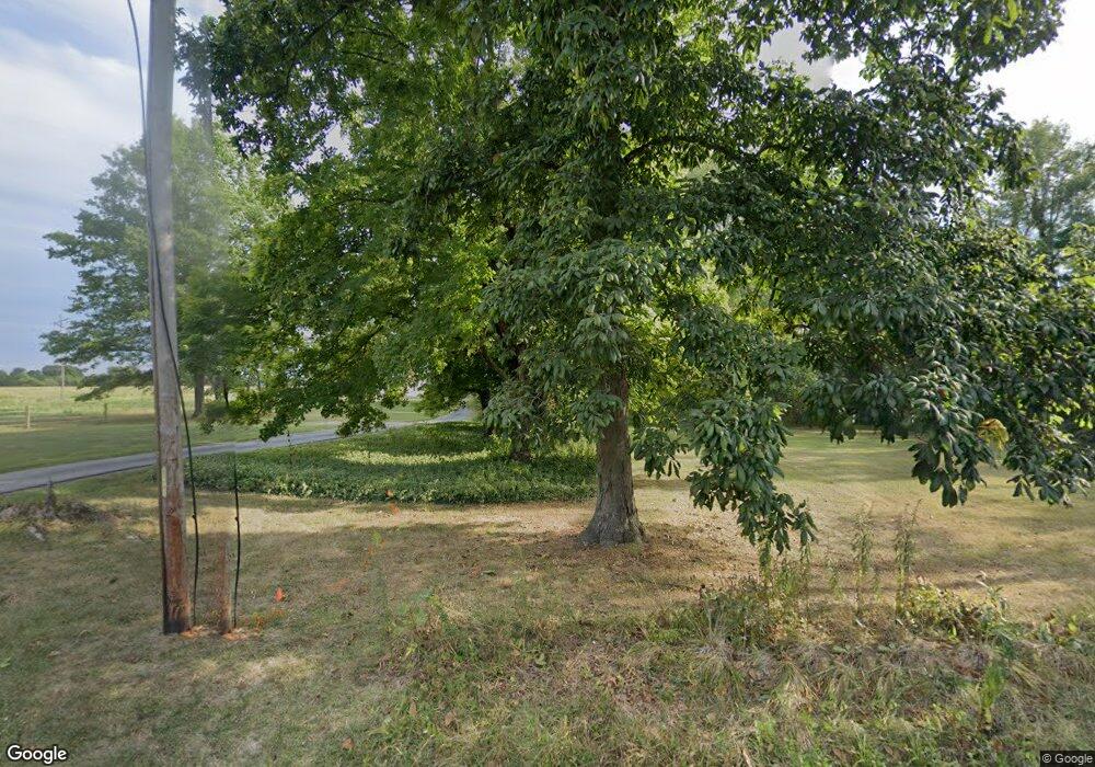 7711 W Goeller Rd, Columbus, IN 47201 - photo 1