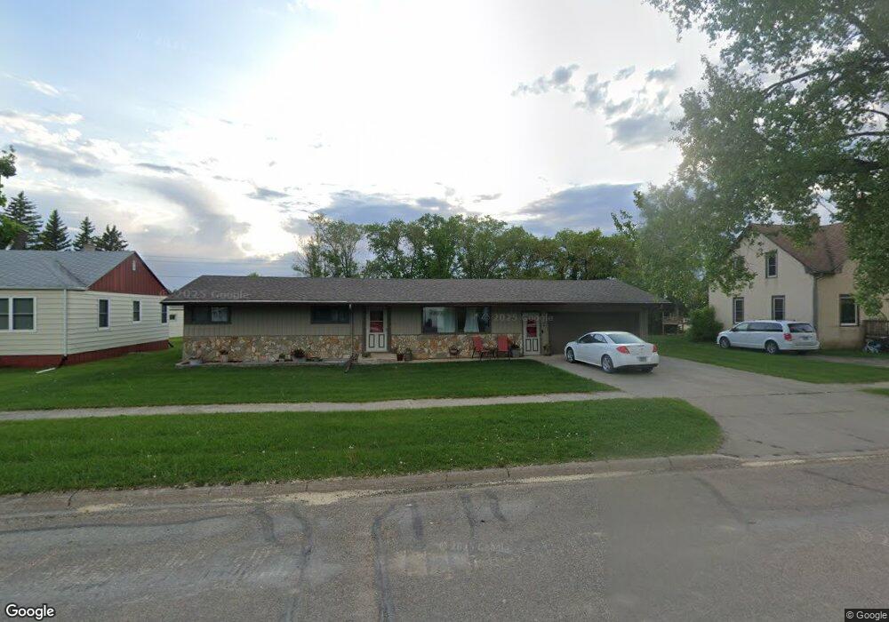 524 Walnut St, Turtle Lake, ND 58575 - photo 1