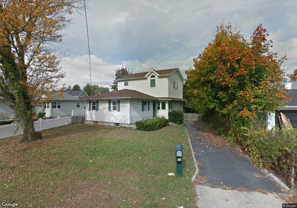 536 9th St, West Babylon, NY 11704 - photo 1