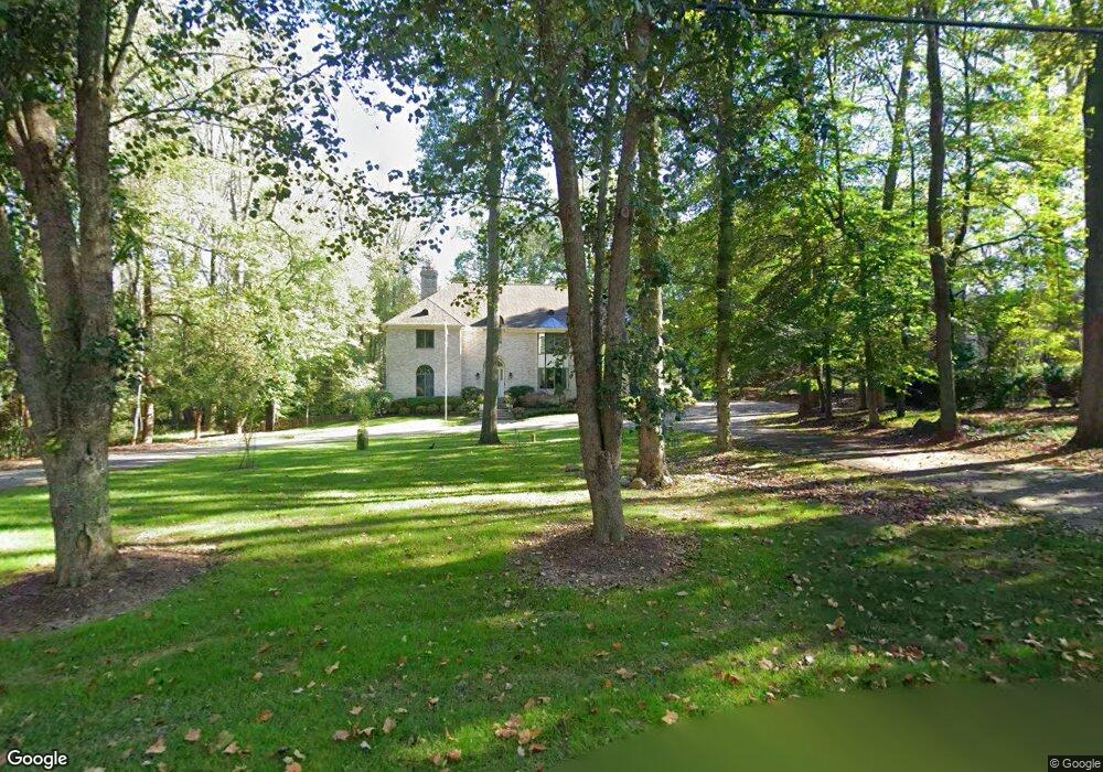 8521 Horseshoe Ln, Potomac, MD 20854 - photo 1