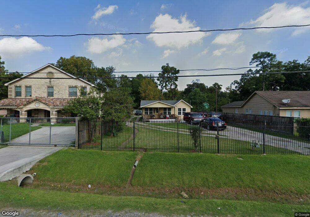 1203 Apache St, Houston, TX 77022 - photo 1