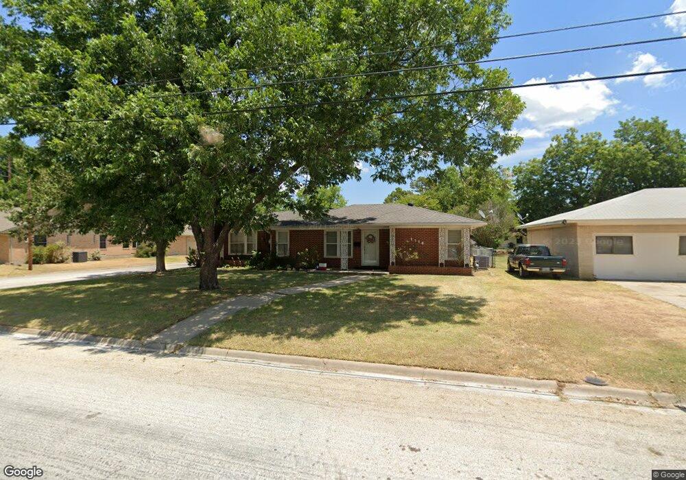1116 Fair Ave, Gainesville, TX 76240 - photo 1