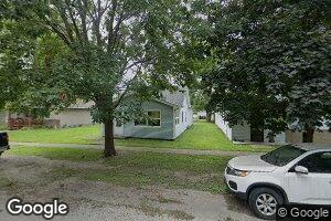 214 E Warren St, Moweaqua, IL 62550