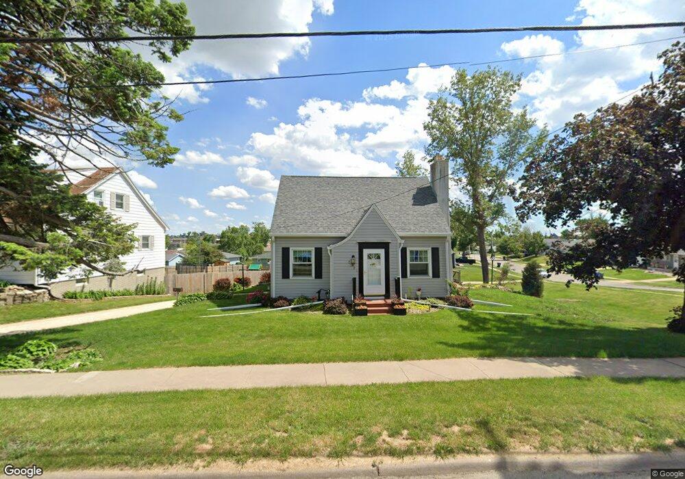 3221 1st Ave SW, Cedar Rapids, IA 52405 - photo 1