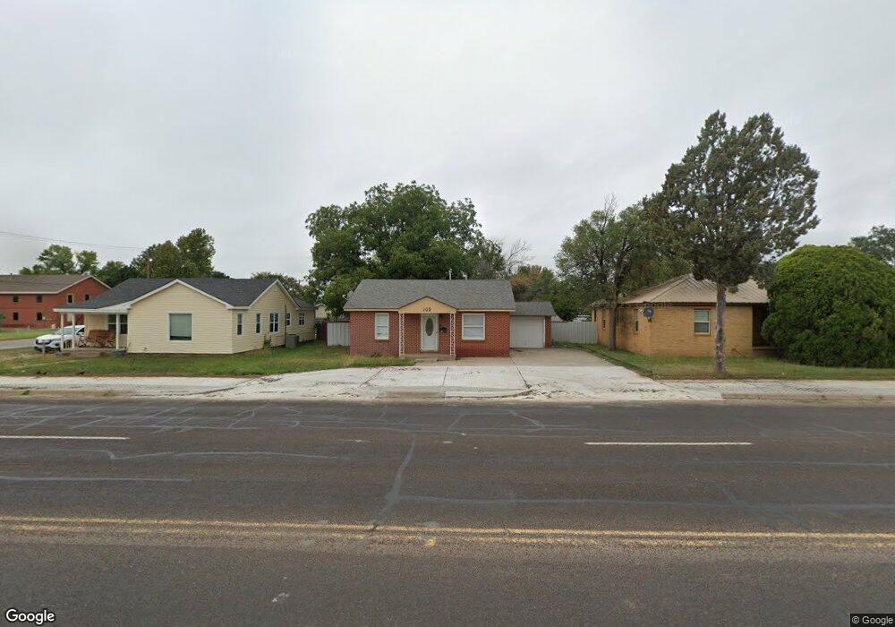 103 N Maddox Ave, Dumas, TX 79029 - photo 1