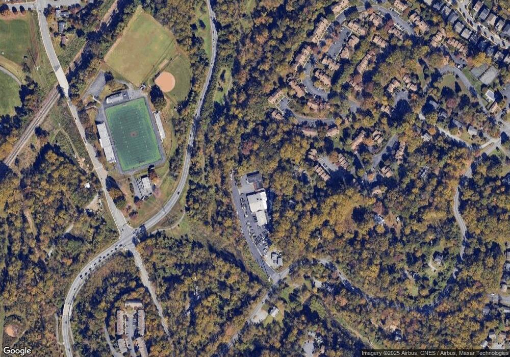 512 Brookway Dr, Charlottesville, VA 22901 - photo 1