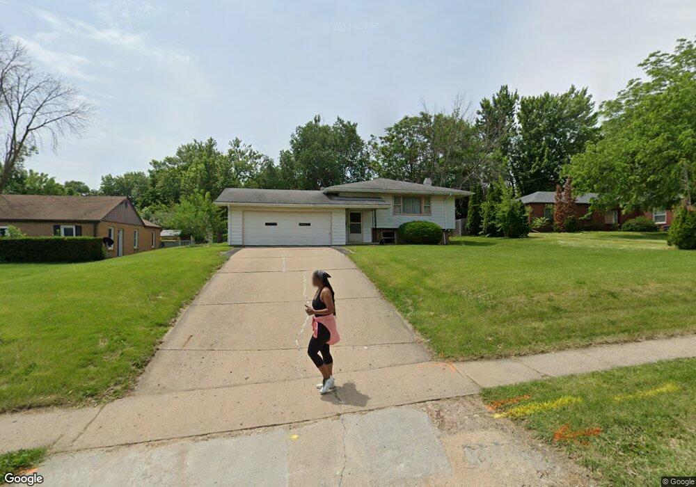 2711 Hull Ave, Des Moines, IA 50317 - photo 1