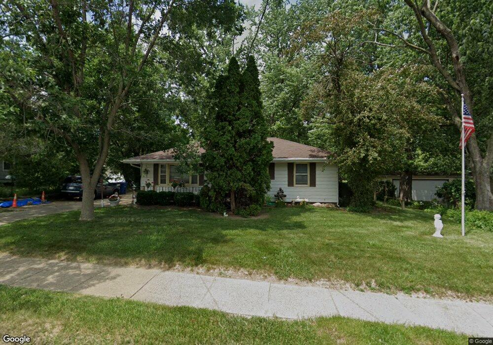 144 E Watrous Ave, Des Moines, IA 50315 - photo 1